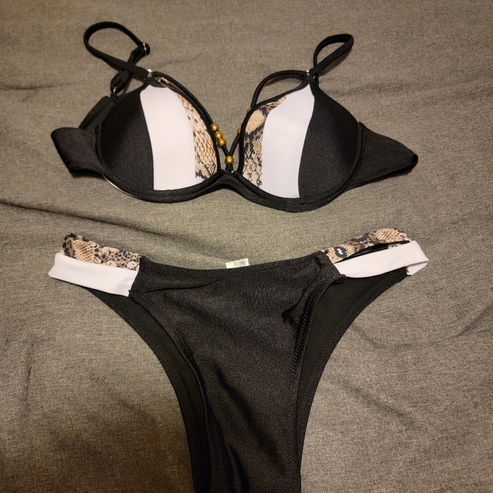 Bathing suit, Small